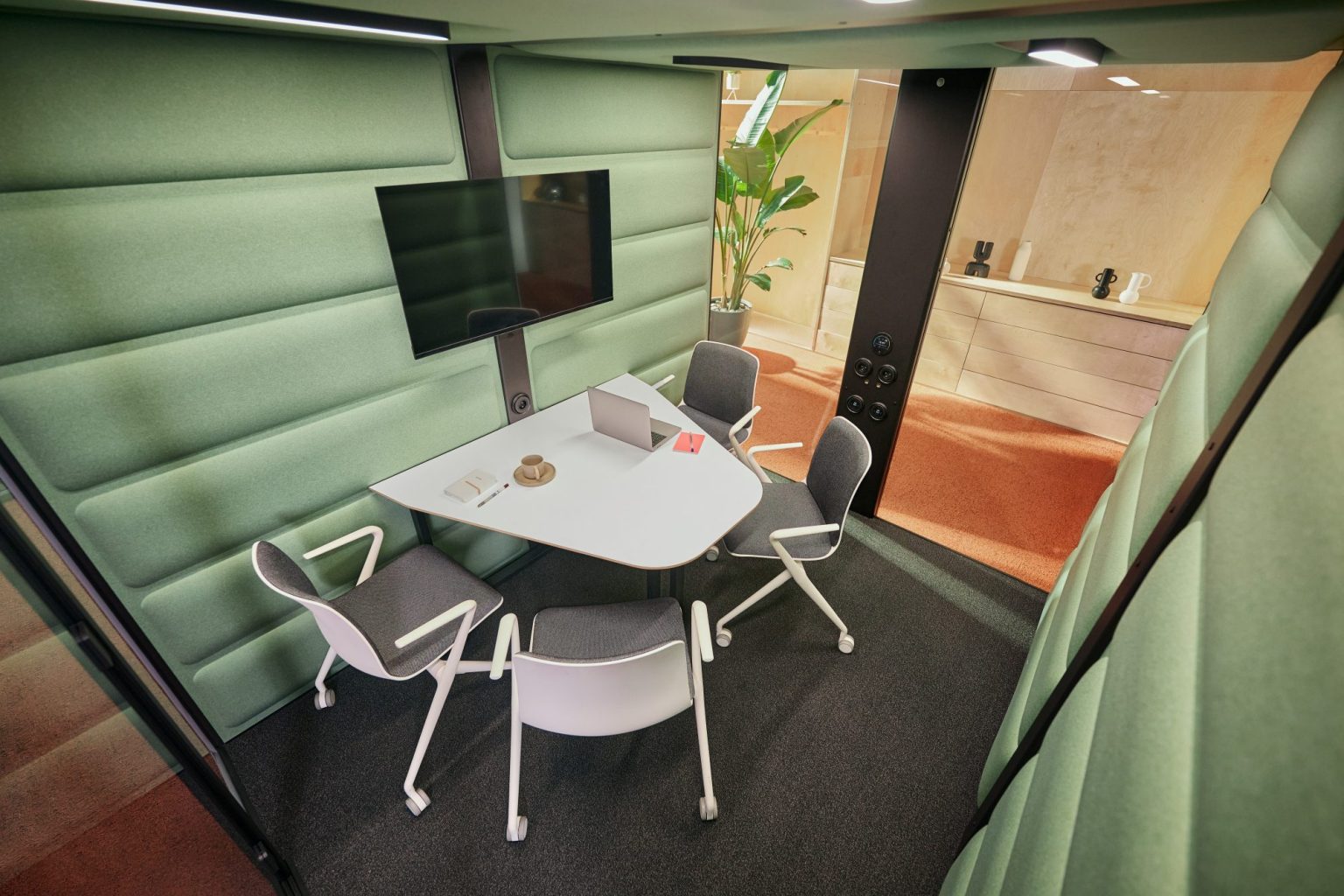 Hushfree L acoustic pod