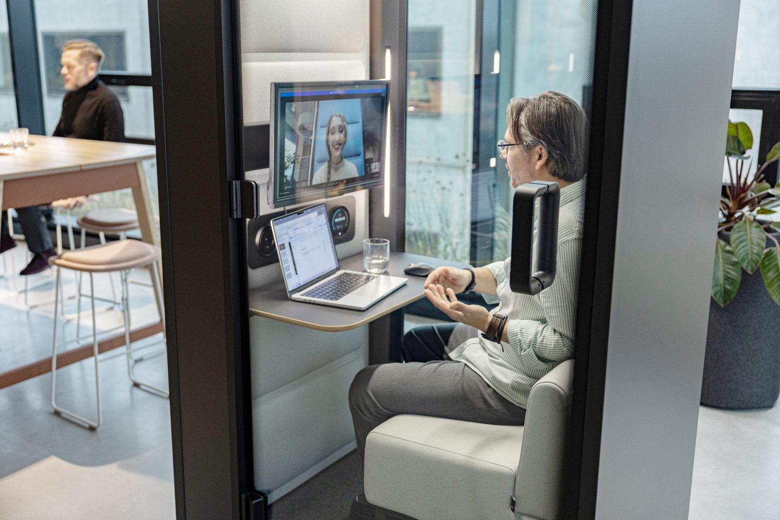 Hushfree S Hybrid acoustic pod